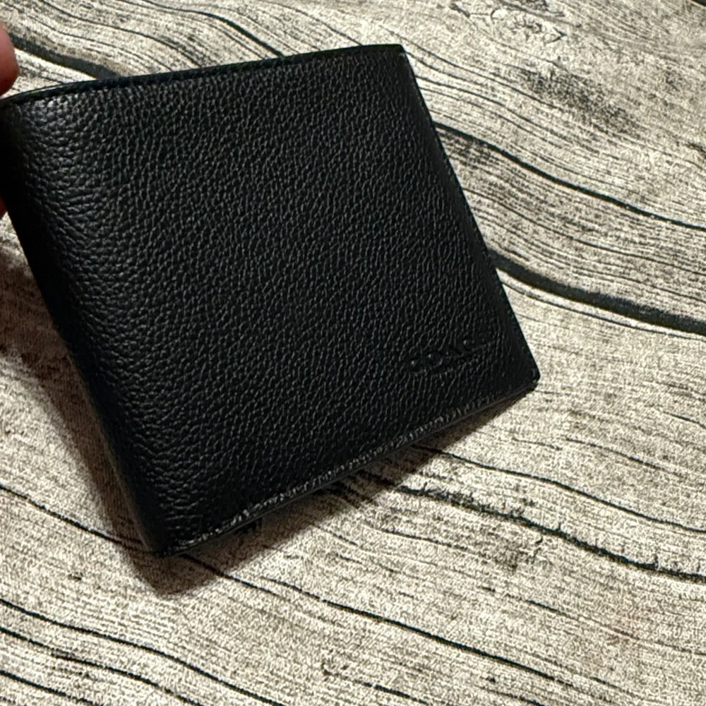 NWT! Coach mens bifold wallet in black leather + Gift box! Ready to gift - Picture 2 of 13